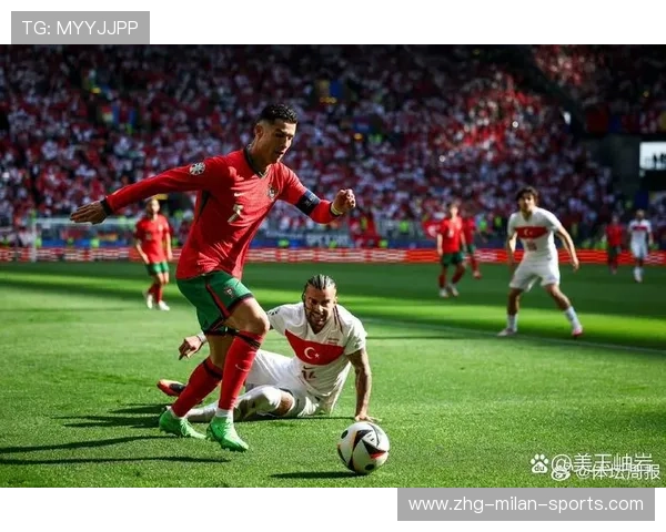 C罗带球队参观孤儿院，公益行动获高度评价